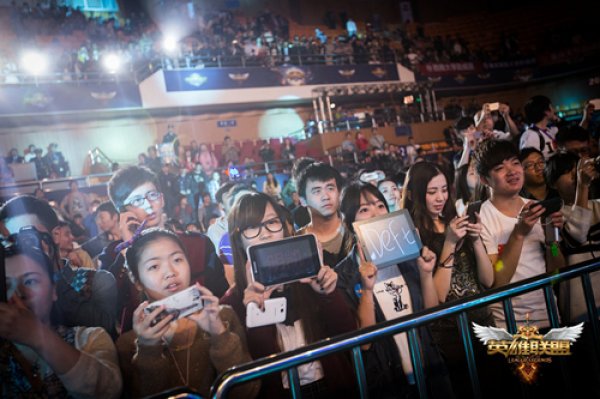 他在边路的 他在边路的